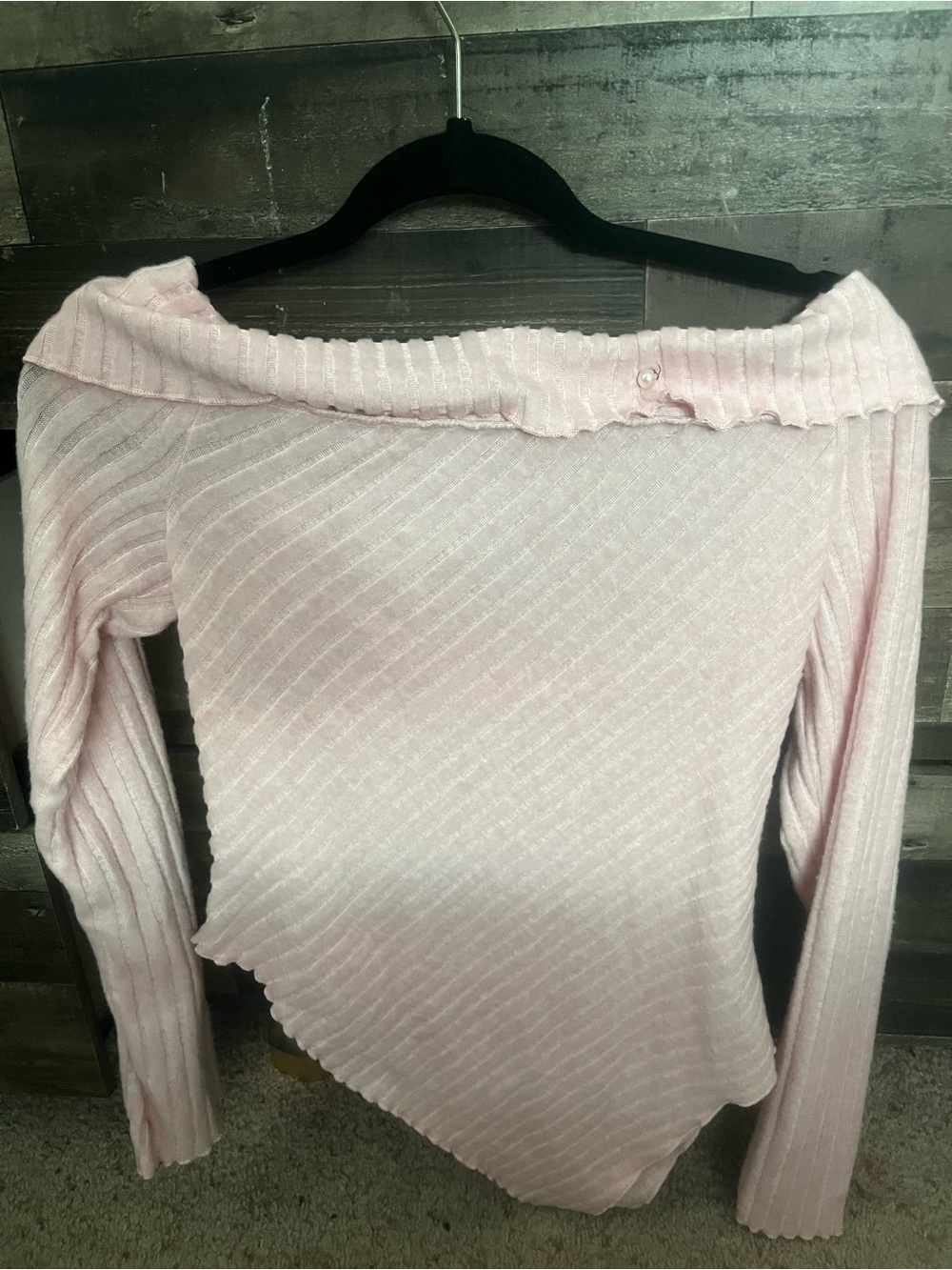 Women's Off-Shoulder Ribbed Sweater - Light Pink